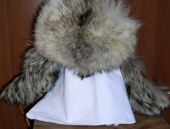 шапка малахай из полярного волка